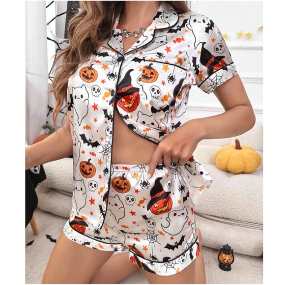 Ghost Pumpkin Graphic Short Pajamas Set - Picture 2 of 4